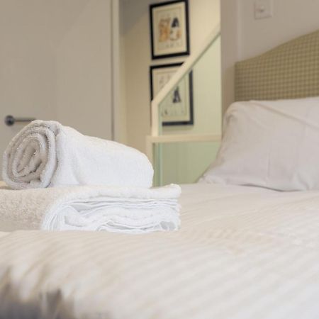 2 Bedroom Apartment Hammersmith Grove Sleeps 4 London Eksteriør bilde