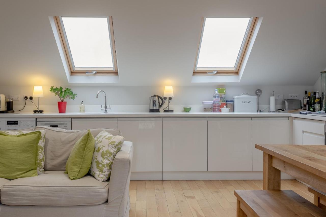 2 Bedroom Apartment Hammersmith Grove Sleeps 4 London Eksteriør bilde