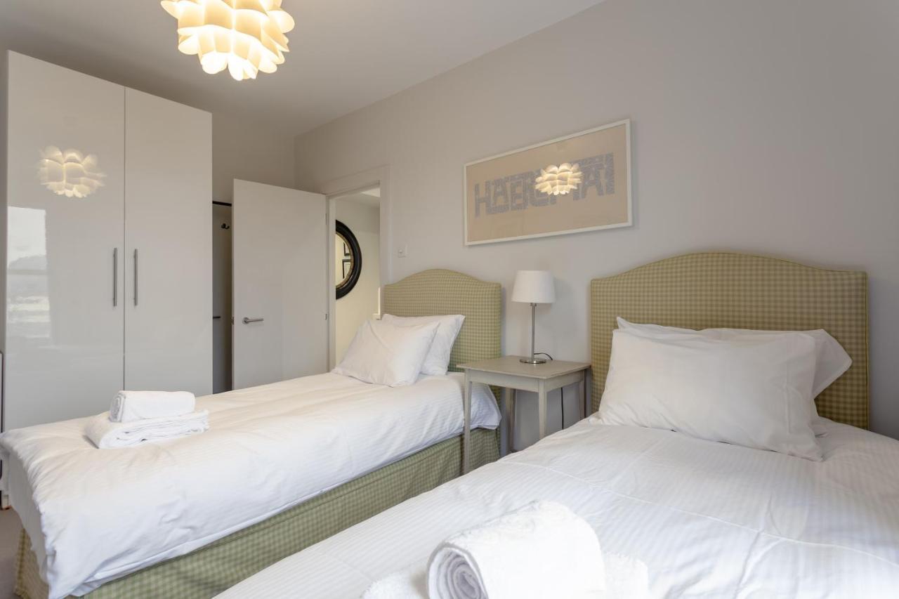2 Bedroom Apartment Hammersmith Grove Sleeps 4 London Eksteriør bilde