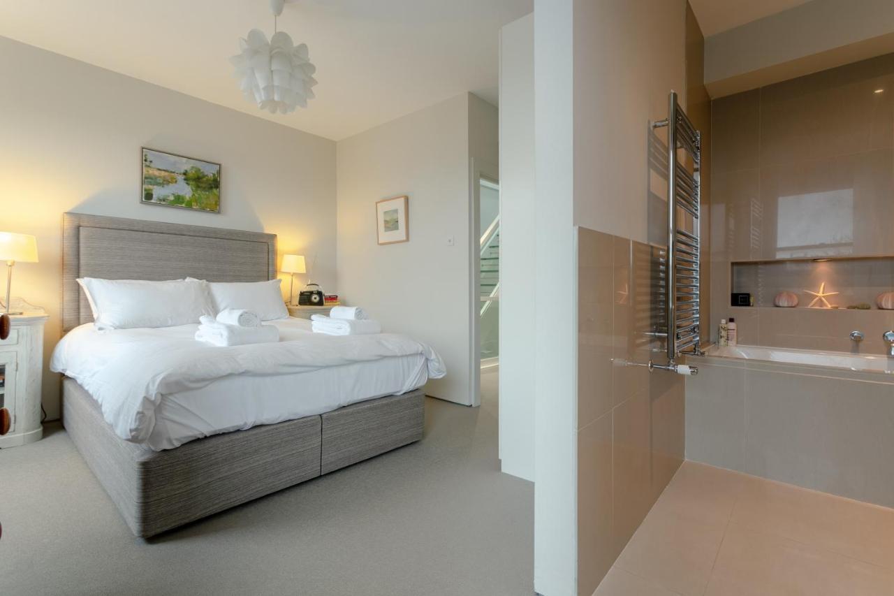 2 Bedroom Apartment Hammersmith Grove Sleeps 4 London Eksteriør bilde