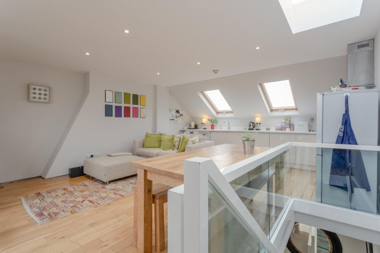 2 Bedroom Apartment Hammersmith Grove Sleeps 4 London Eksteriør bilde