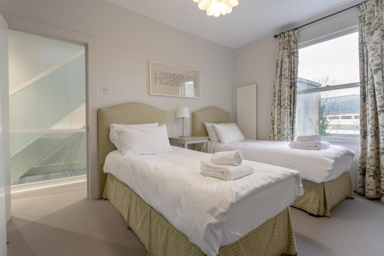 2 Bedroom Apartment Hammersmith Grove Sleeps 4 London Eksteriør bilde
