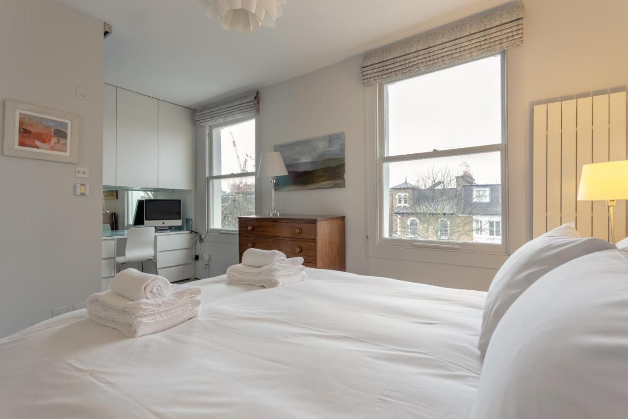 2 Bedroom Apartment Hammersmith Grove Sleeps 4 London Eksteriør bilde