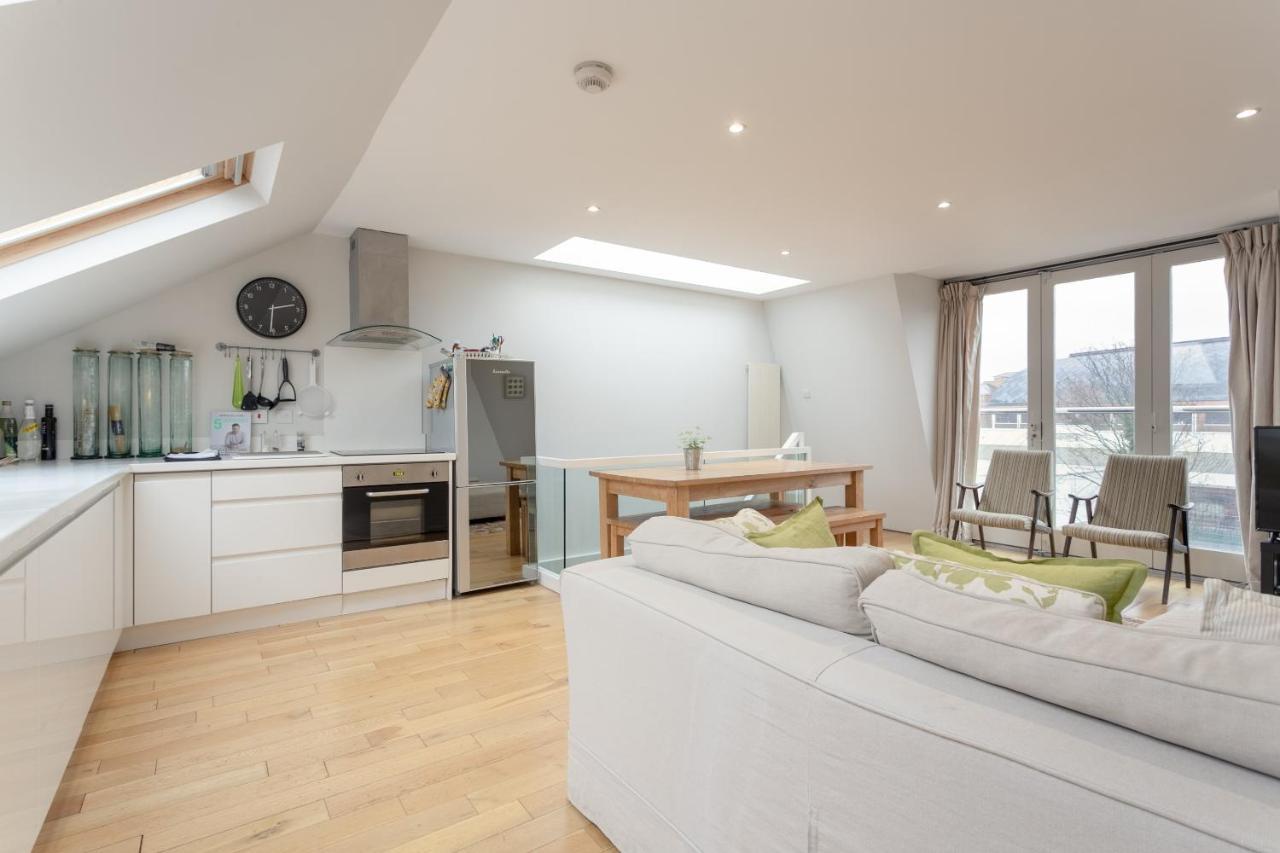 2 Bedroom Apartment Hammersmith Grove Sleeps 4 London Eksteriør bilde