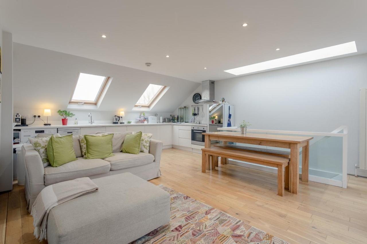 2 Bedroom Apartment Hammersmith Grove Sleeps 4 London Eksteriør bilde